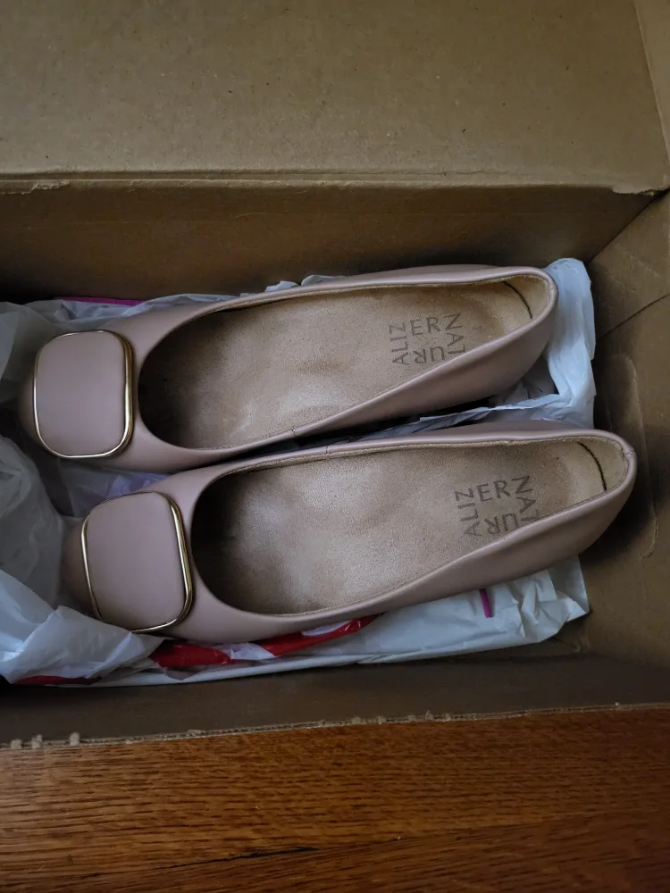 Naturalizer Aliz Square Toe Pump Size 6 thumbnail