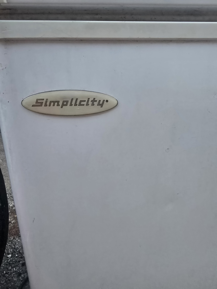 Simplicity Chest Freezer - White
