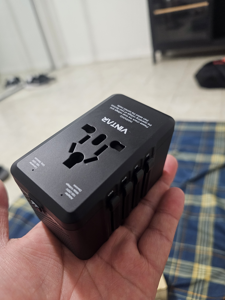 VINTAR Universal Travel Adapter - Black - photo 4