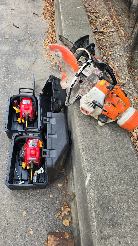 Chainsaws and Concrete Saw - For Parts or Repair image indicator(2)