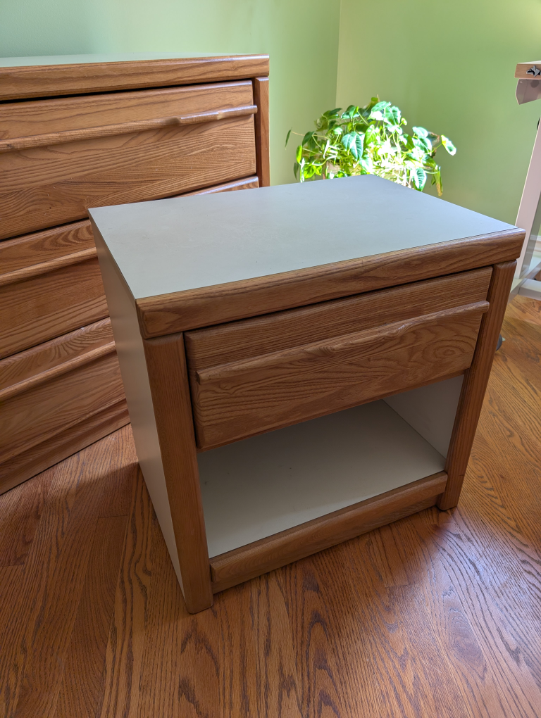 Hardwood Dresser & Double Nightstand Set - photo 3