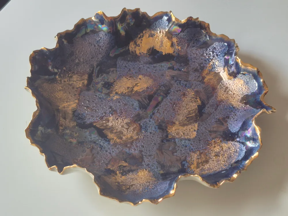 Decorative Ceramic Bowl - Gold Trim thumbnail