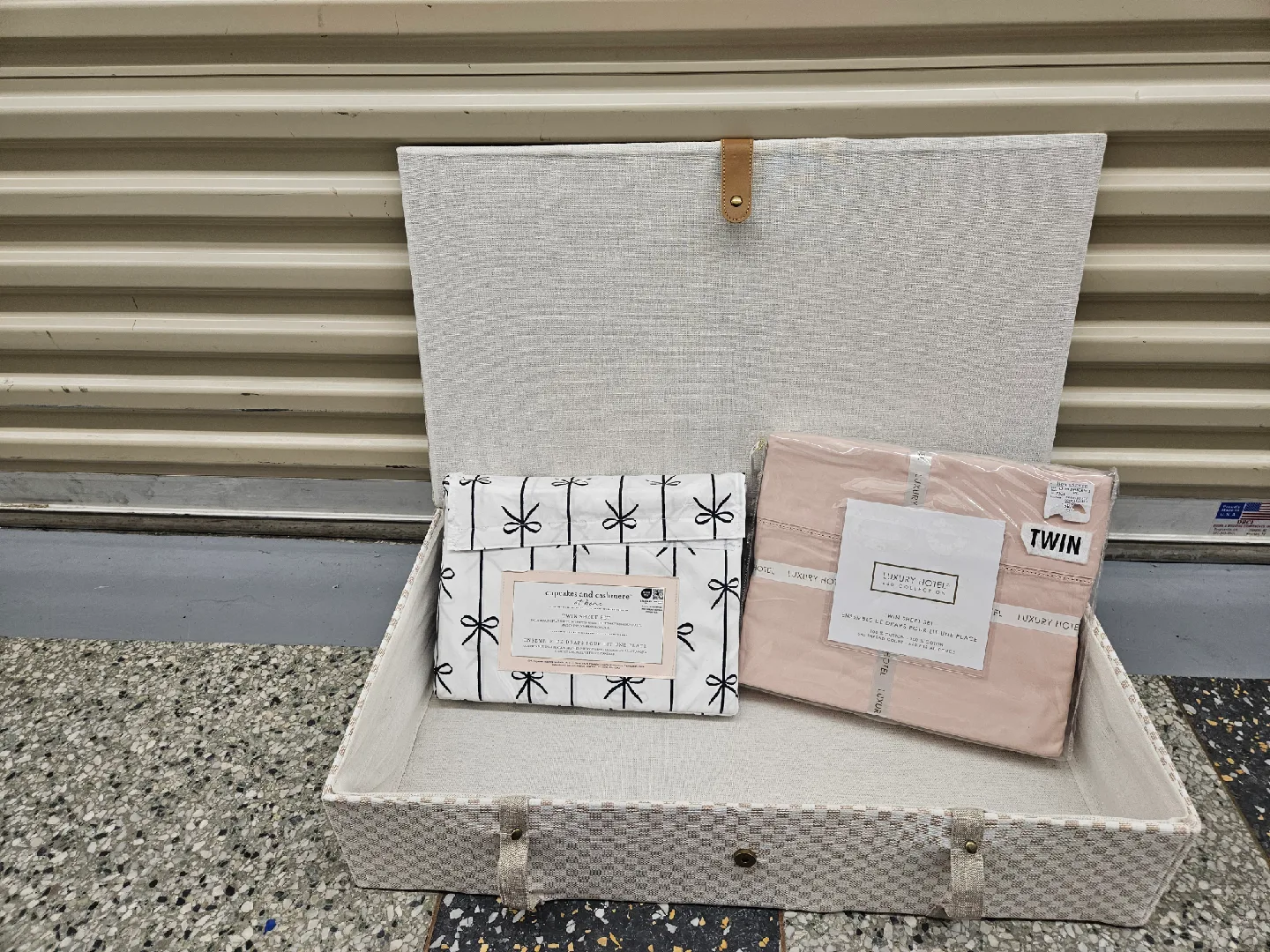 Luxury Hotel Collection Twin Sheet Set thumbnail