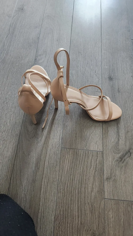 Banana Republic Heels - Size 8.5 thumbnail