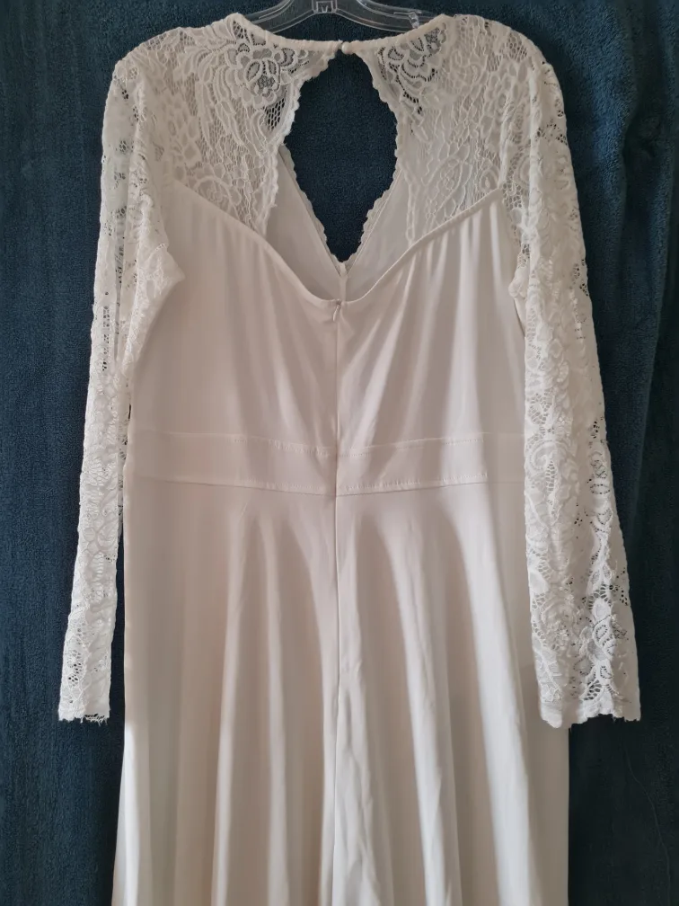 Elegant White Lace Wedding Dress image indicator(2)