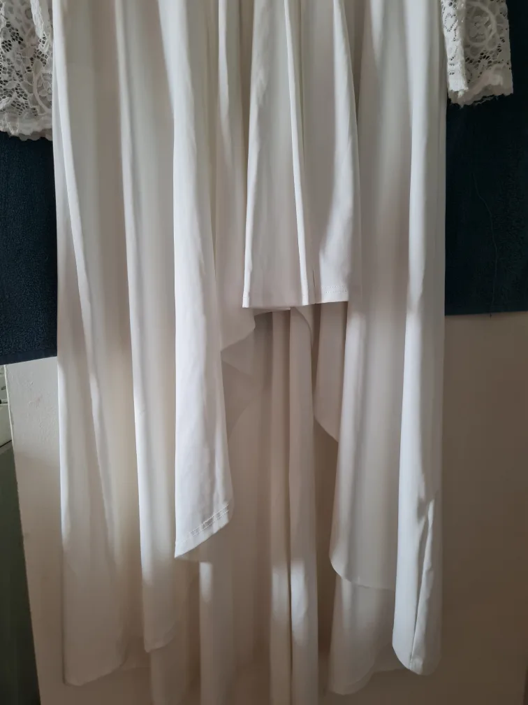 Elegant White Lace Wedding Dress image indicator(4)