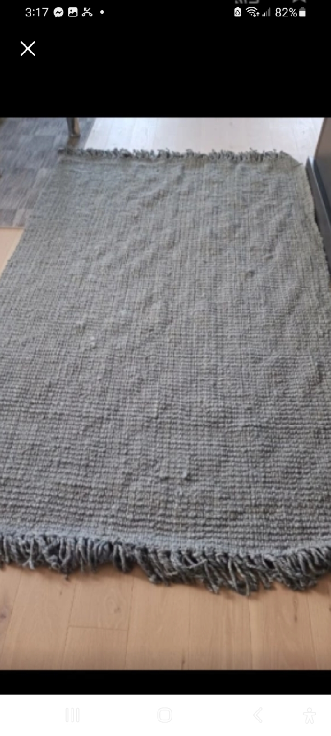 Grey Rug with Fringe