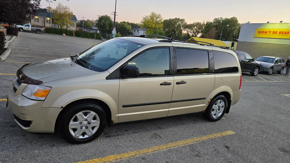 2010 Dodge Grand Caravan SE - Gold image indicator(3)