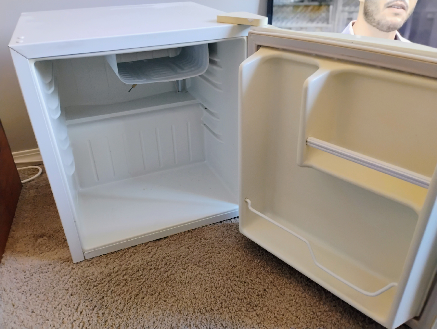 Igloo Mini Fridge - White - photo 2