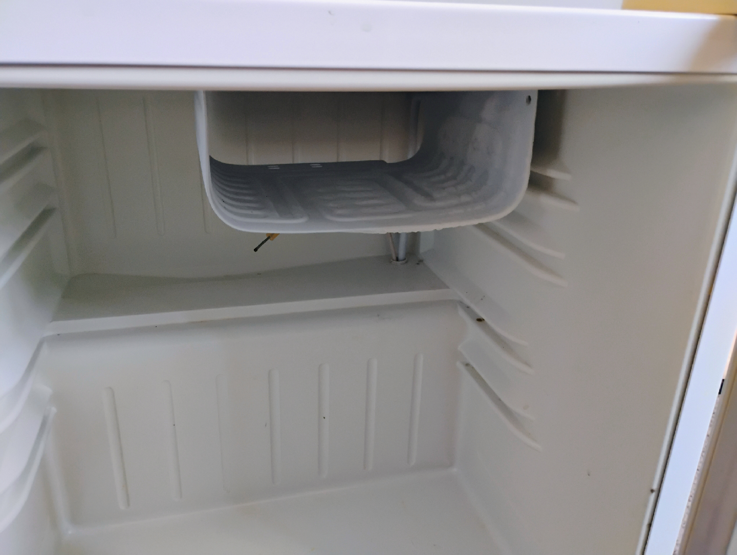 Igloo Mini Fridge - White - photo 3