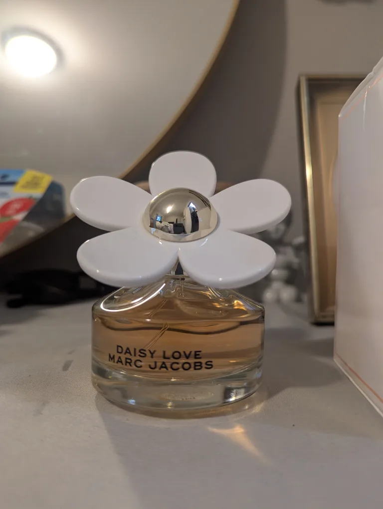 Marc Jacobs daisy love 50ml thumbnail