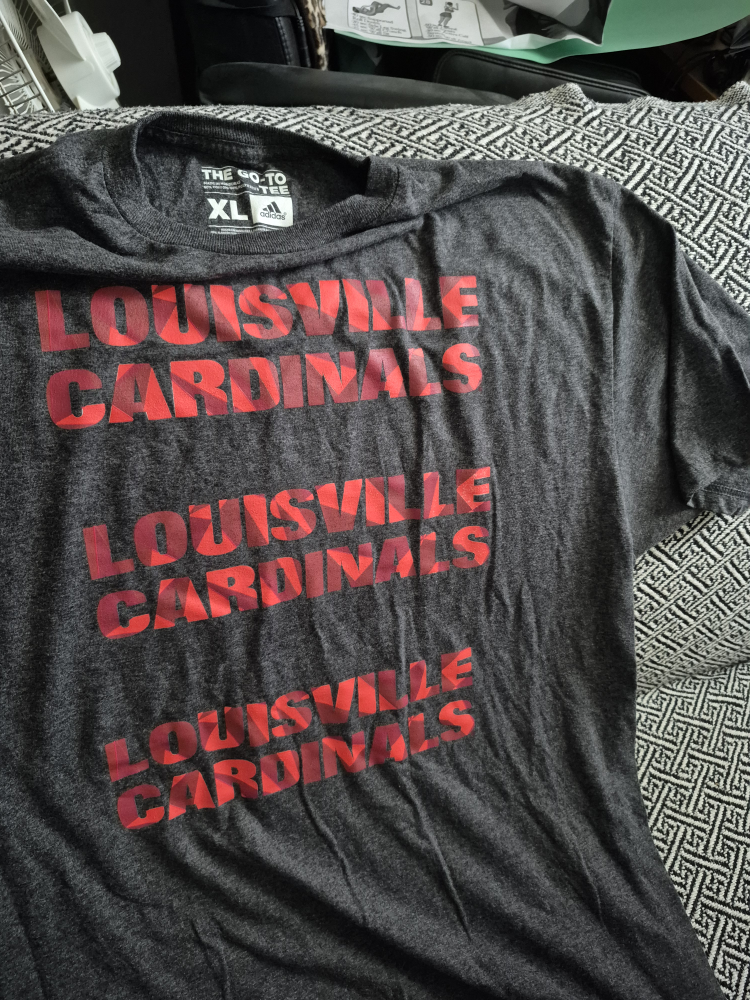 Adidas Louisville Cardinals XL T-Shirt