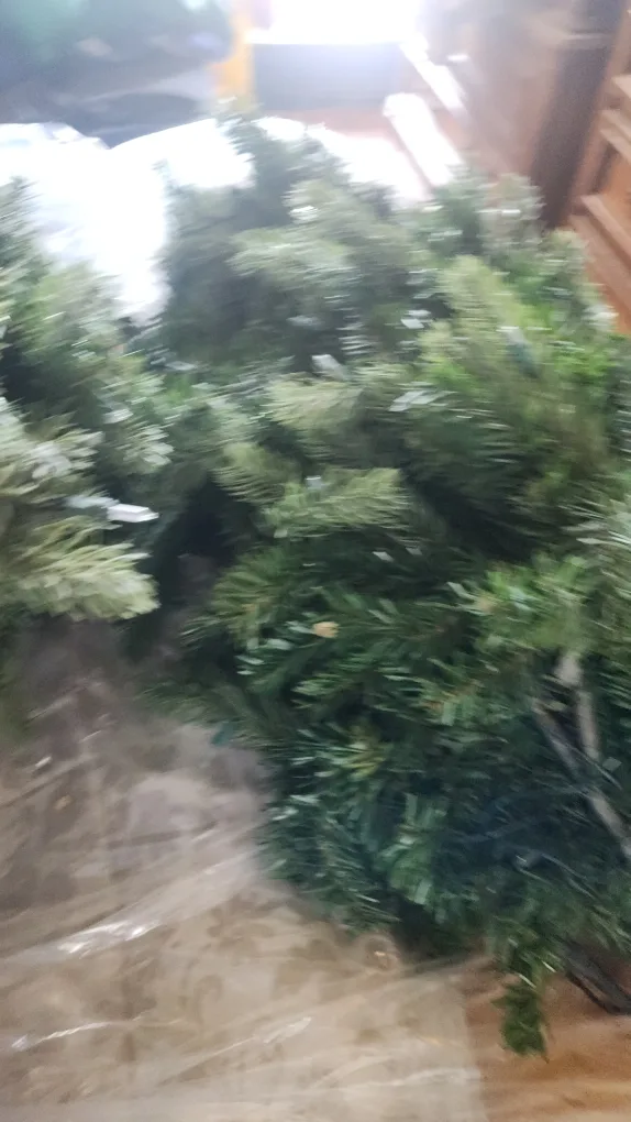 Artificial Christmas Tree image indicator(3)