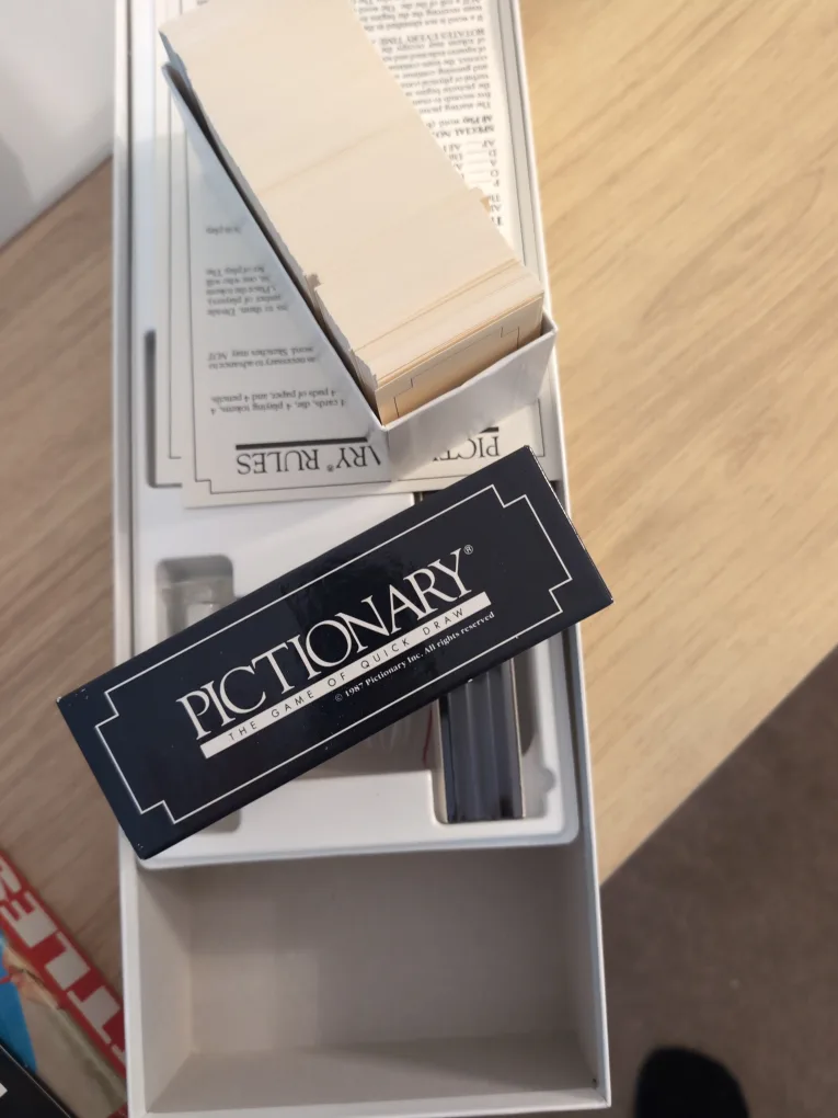 Pictionary Board Game with Box image indicator(6)