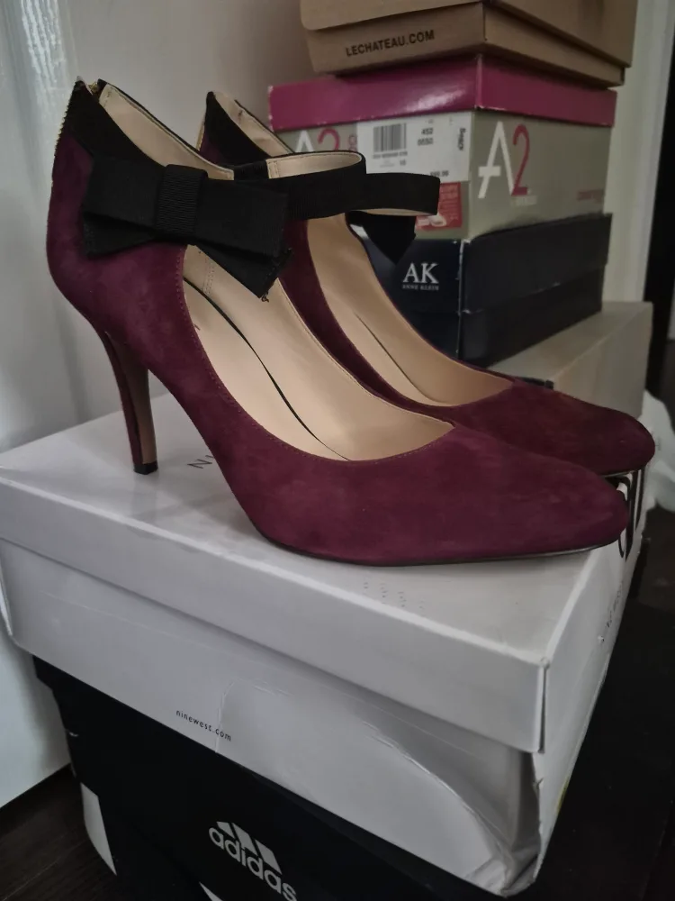 Nine West Burgundy Heels, Size 10 image indicator(2)