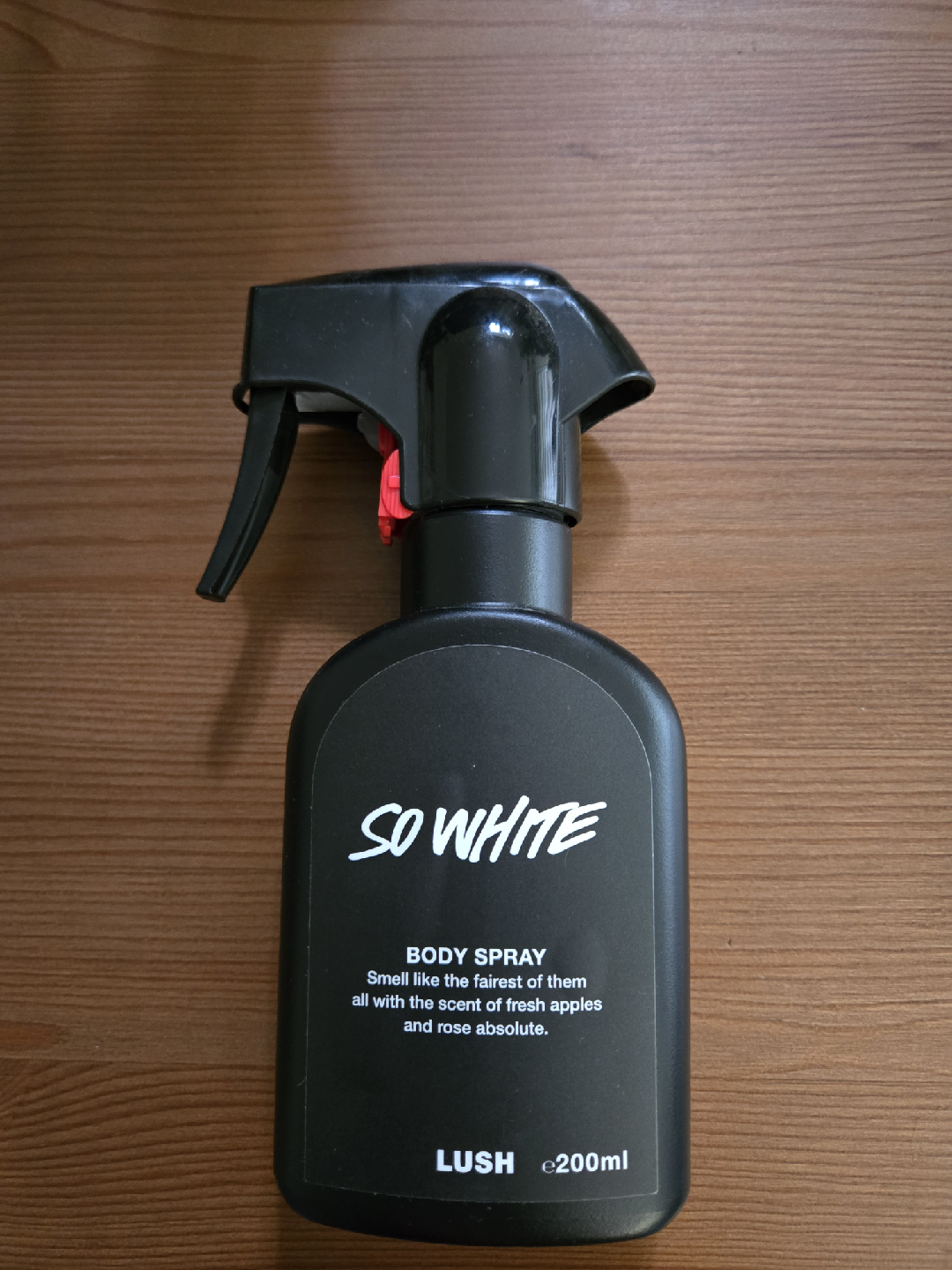 Lush So White Body Spray 200ml