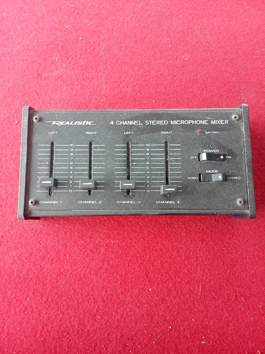 Realistic 4 Channel Stereo Microphone Mixer thumbnail