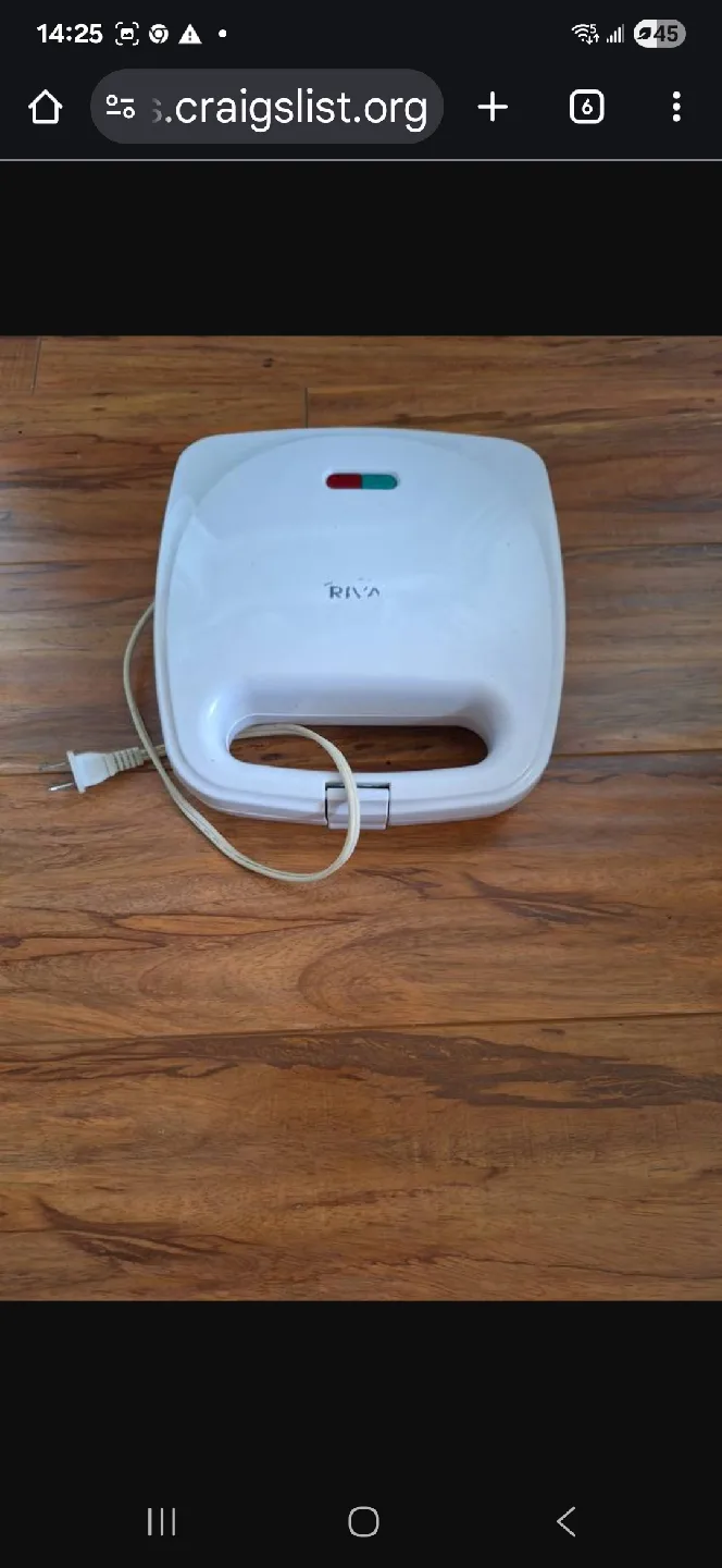 Riva White waffle Maker thumbnail