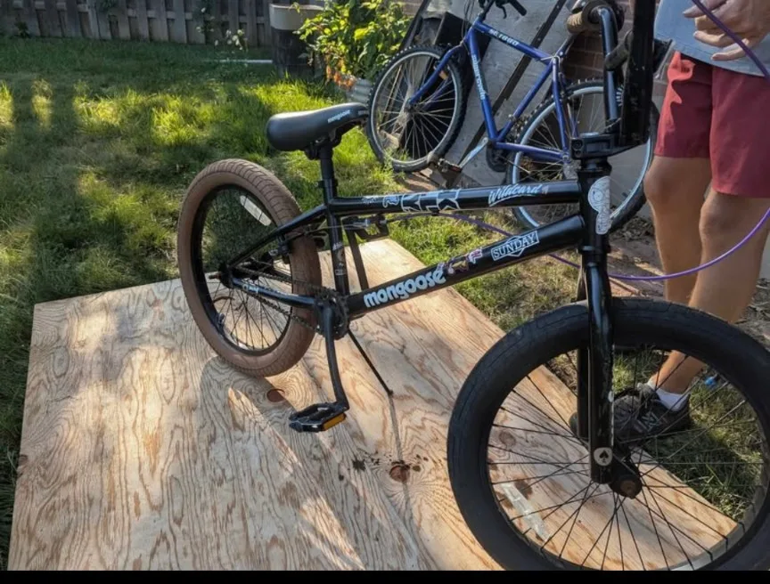 Mongoose Wildcard BMX Bike image indicator(4)