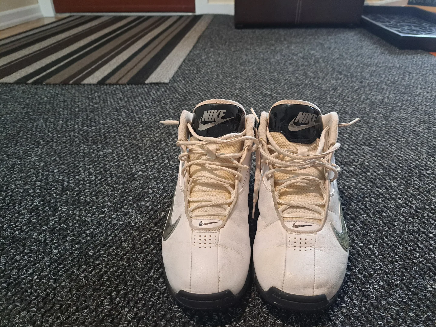 Nike Air Flight Soarin Basketball Shoes - US 8.5 image indicator(2)