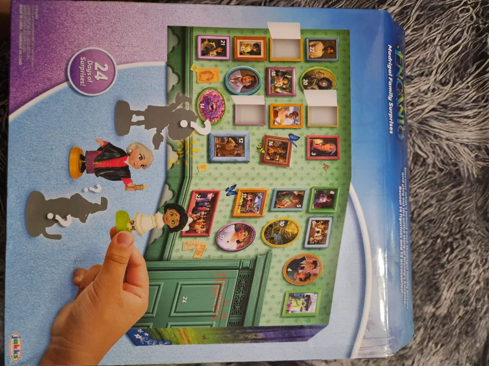 Disney Encanto Madrigal Family Surprises Advent Calendar 🥕 thumbnail