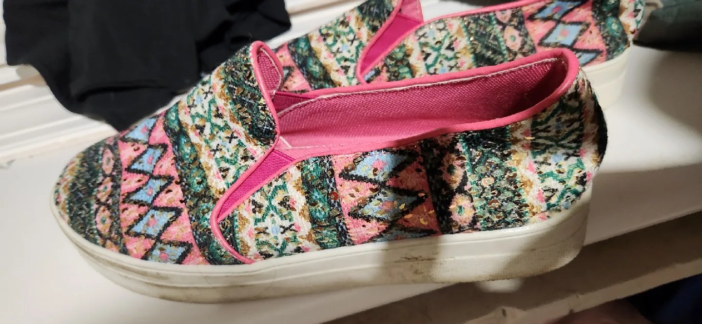 Slip-on Sneakers - Size 10 image indicator(2)