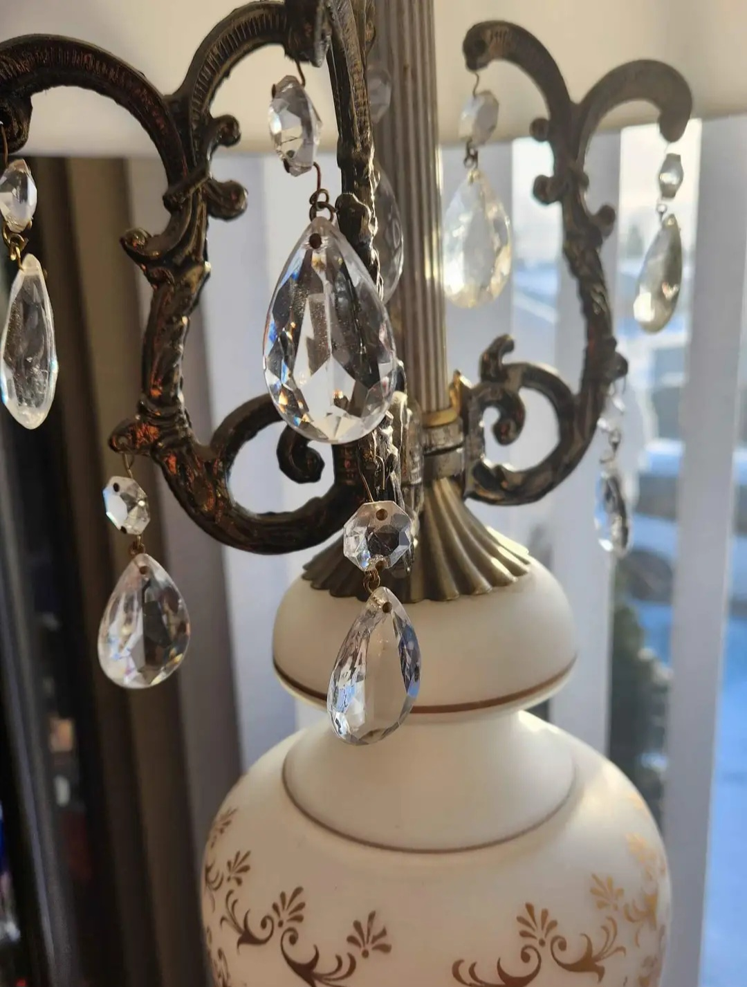 Beautiful Vintage Lamp - photo 3
