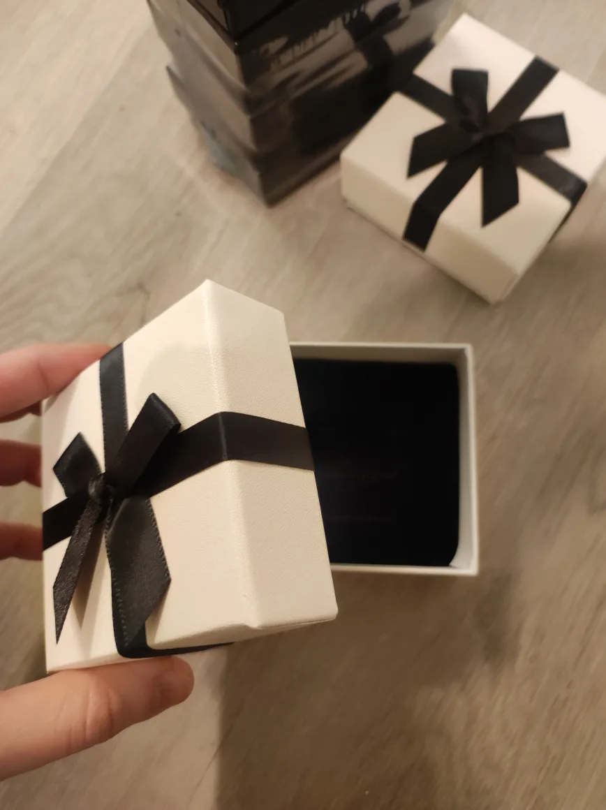 Jewelry Gift Boxes - Black and White image indicator(2)