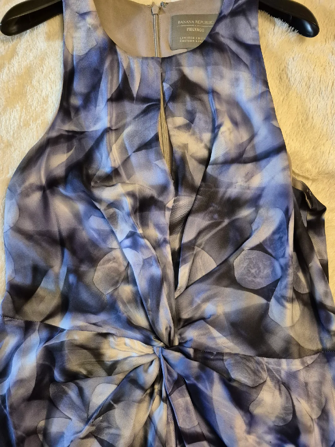 Banana Republic Sleeveless Maxi Dress - Size 8 image indicator(3)