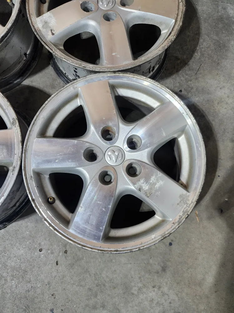 (4)-16 Inch 2006 Dodge Caravan Alloy Rims 5x114.3 image indicator(2)