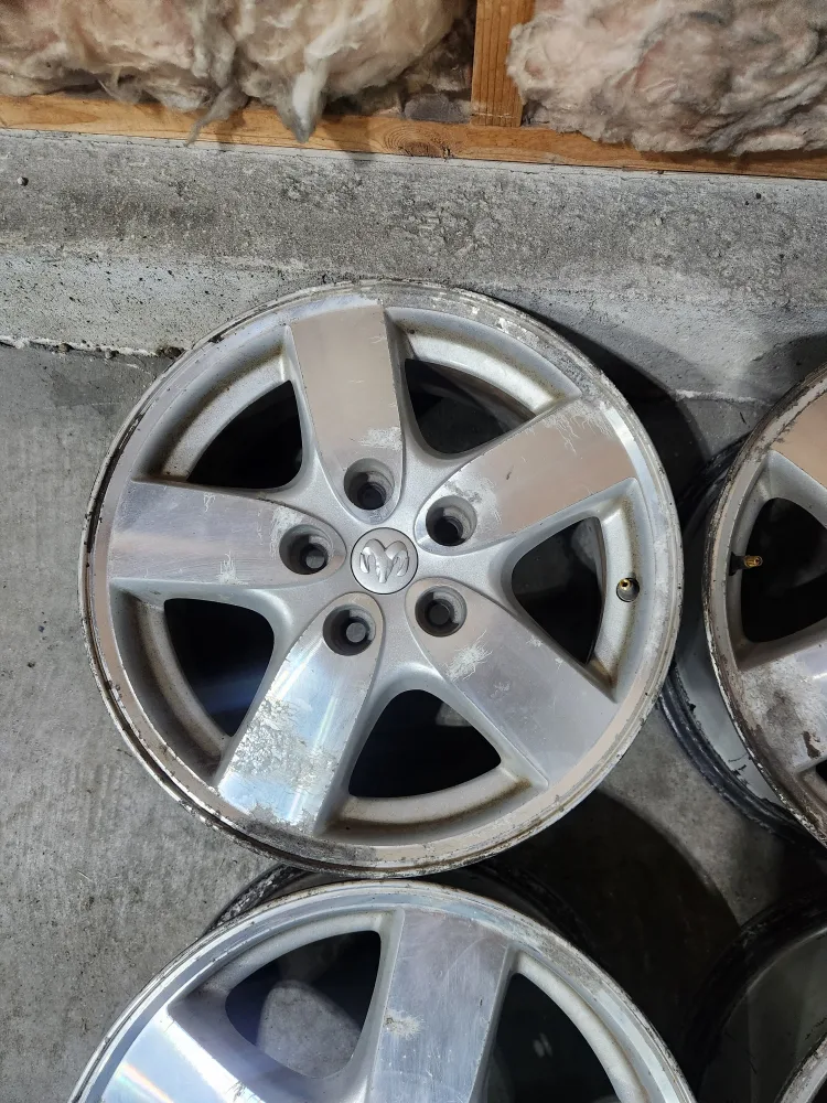 (4)-16 Inch 2006 Dodge Caravan Alloy Rims 5x114.3 image indicator(5)
