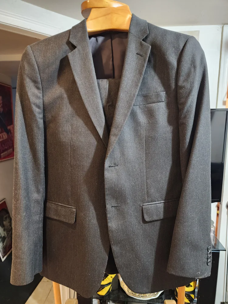 Banana Republic Tailored Fit Suit - 42R/34x34 thumbnail