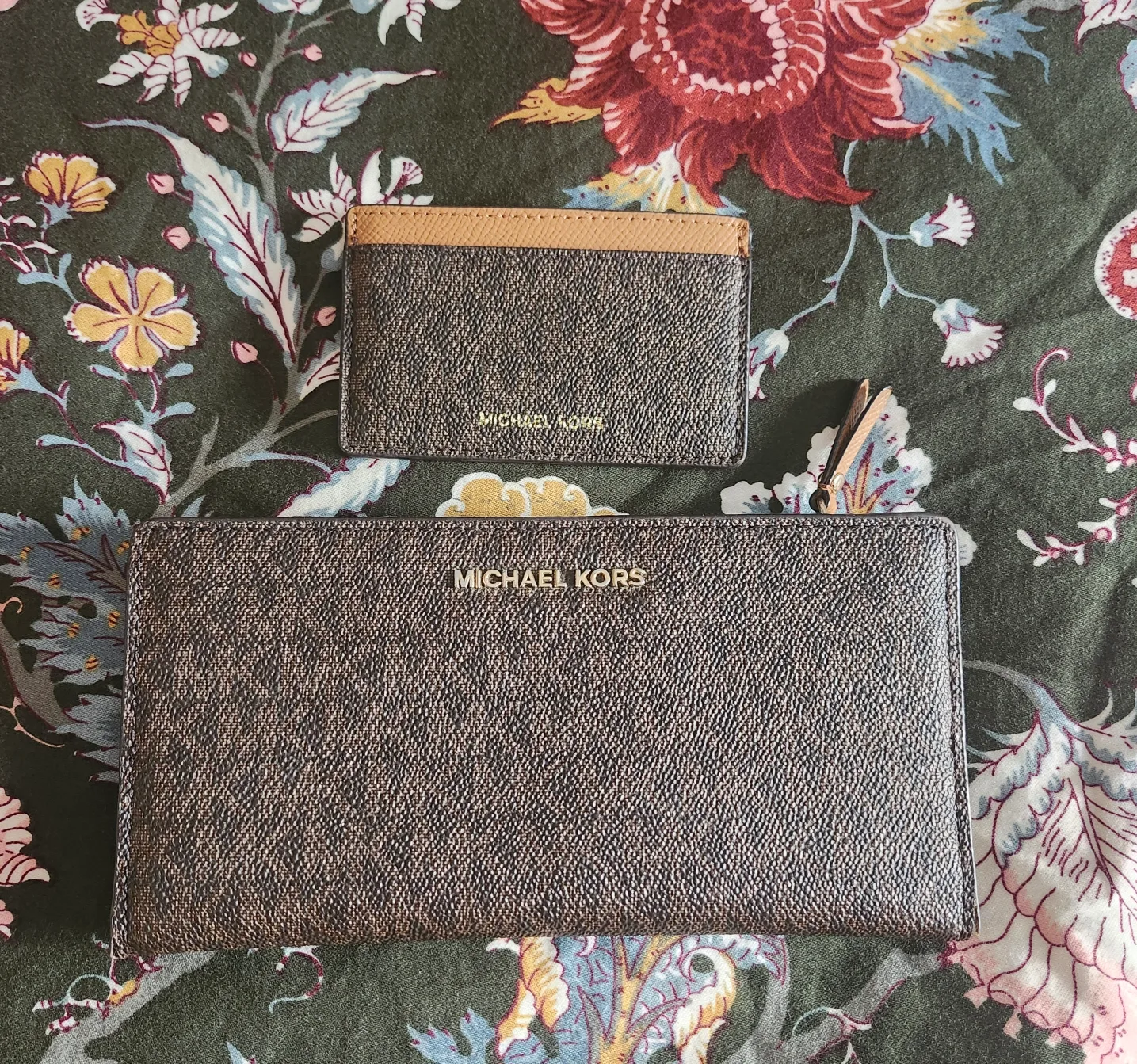 Michael Kors Satchel Purse Set image indicator(7)