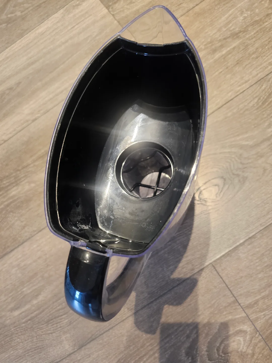 Brita Water Filter Pitcher - Black image indicator(5)