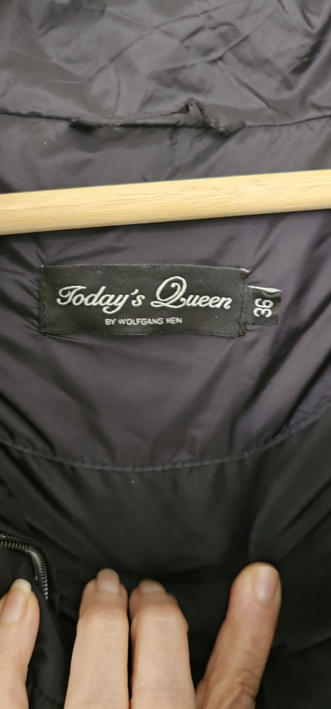 Today's Queen by Wolfgang if you buy another item $35 up - photo 2