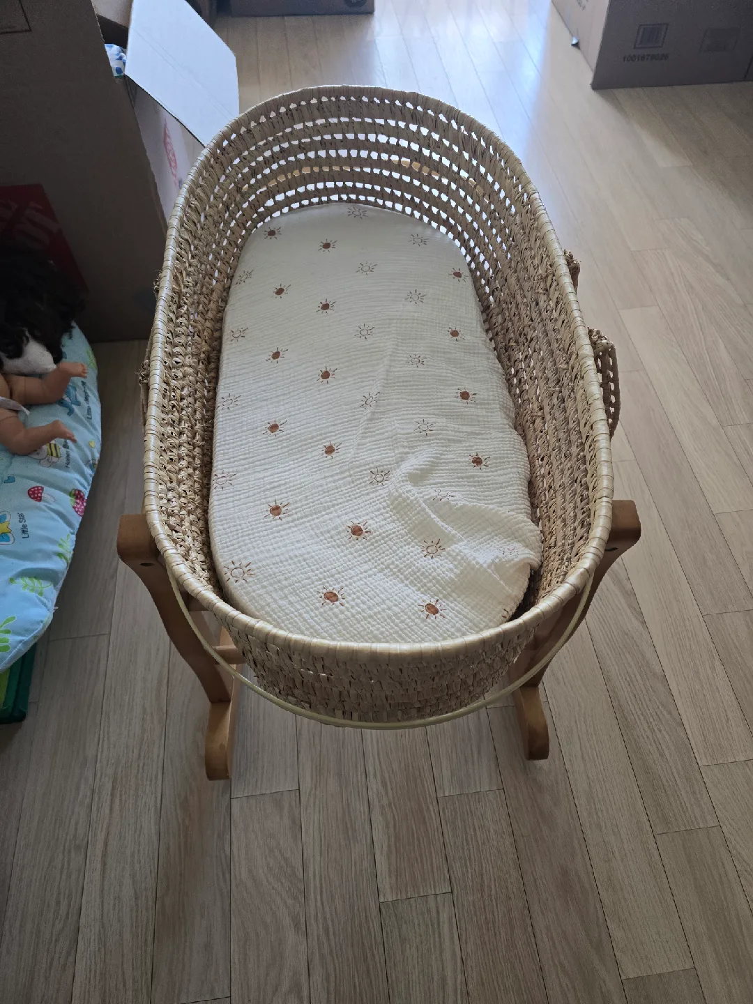 Woven Baby Bassinet with Stand🥕 image indicator(3)