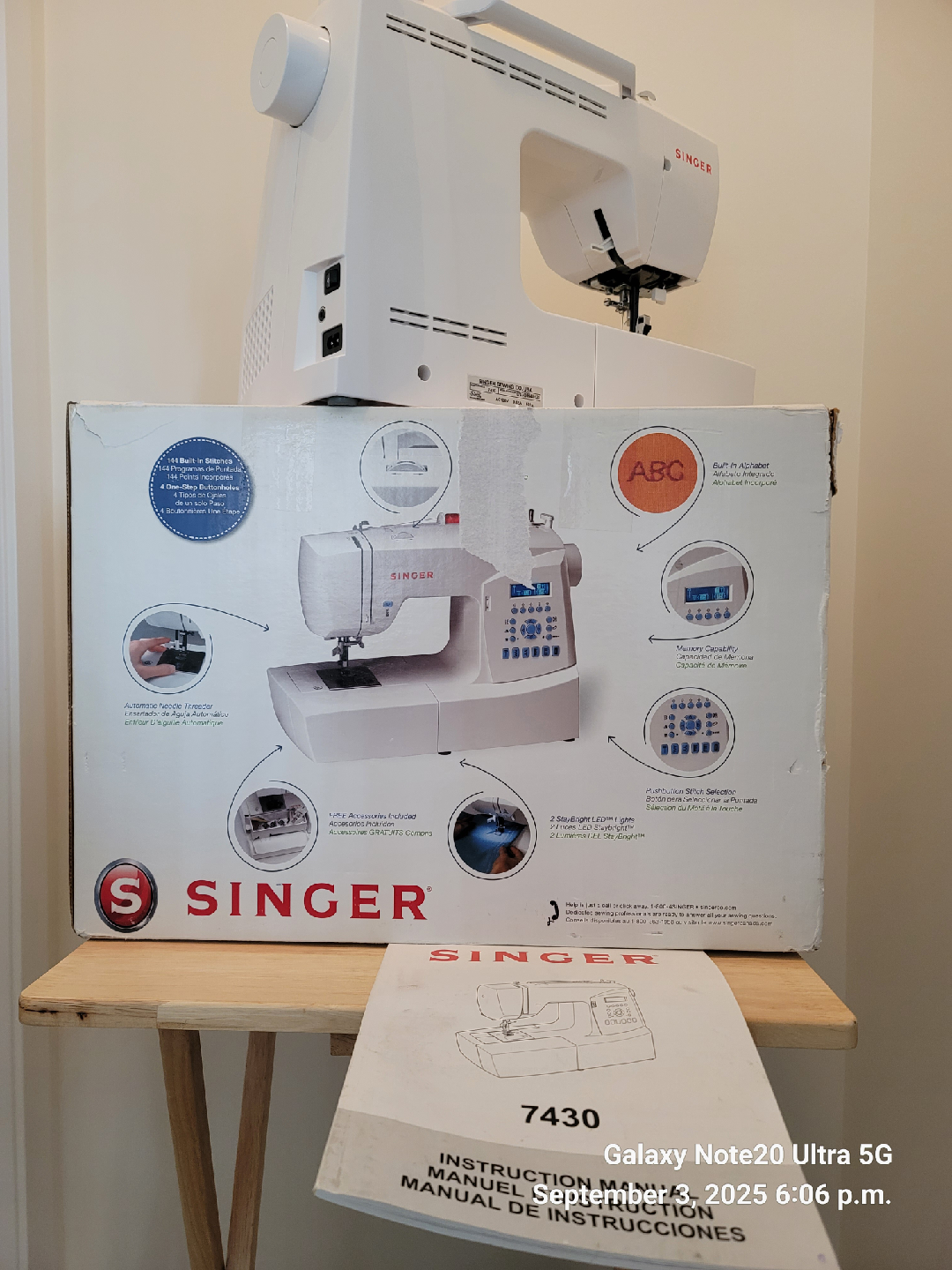 Singer 7430 Sewing Machine (fully electronic) - photo 2
