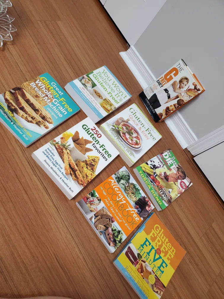 (like new)Gluten-Free Recipe Books $8 each🥕 thumbnail