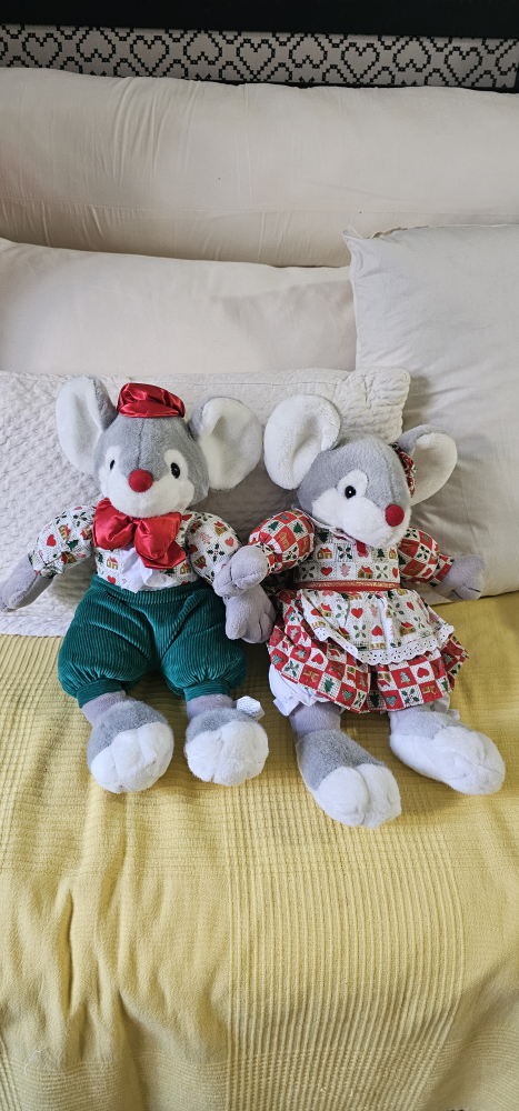 Vintage Mouse Plush Set