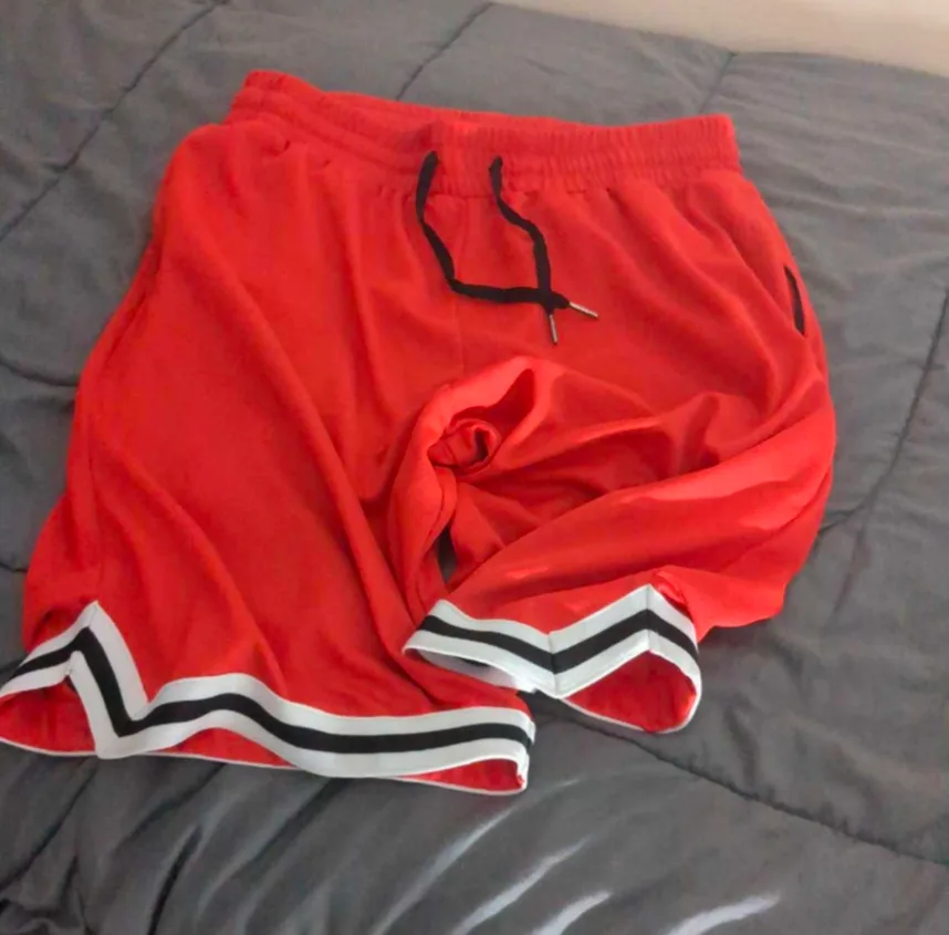 Chicago Bulls Michael Jordan #23 Jersey & Shorts Set image indicator(3)