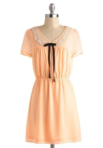 Vintage-Inspired Pink Dress thumbnail