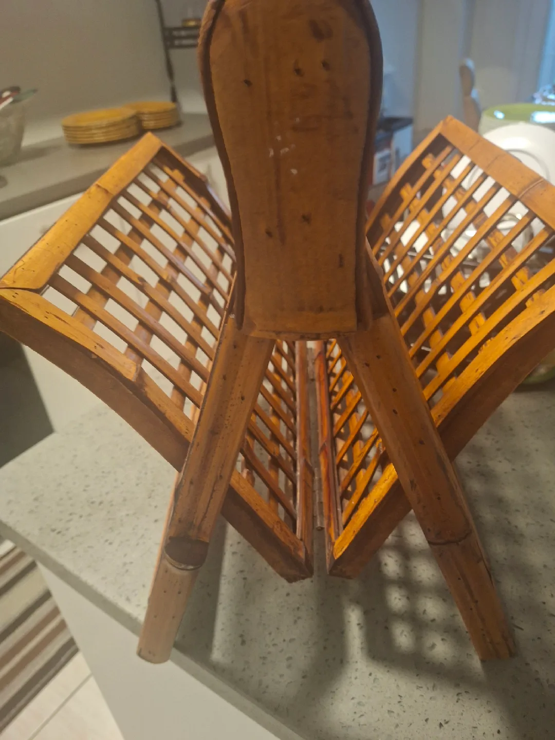 Vintage Wooden Magazine Rack image indicator(6)