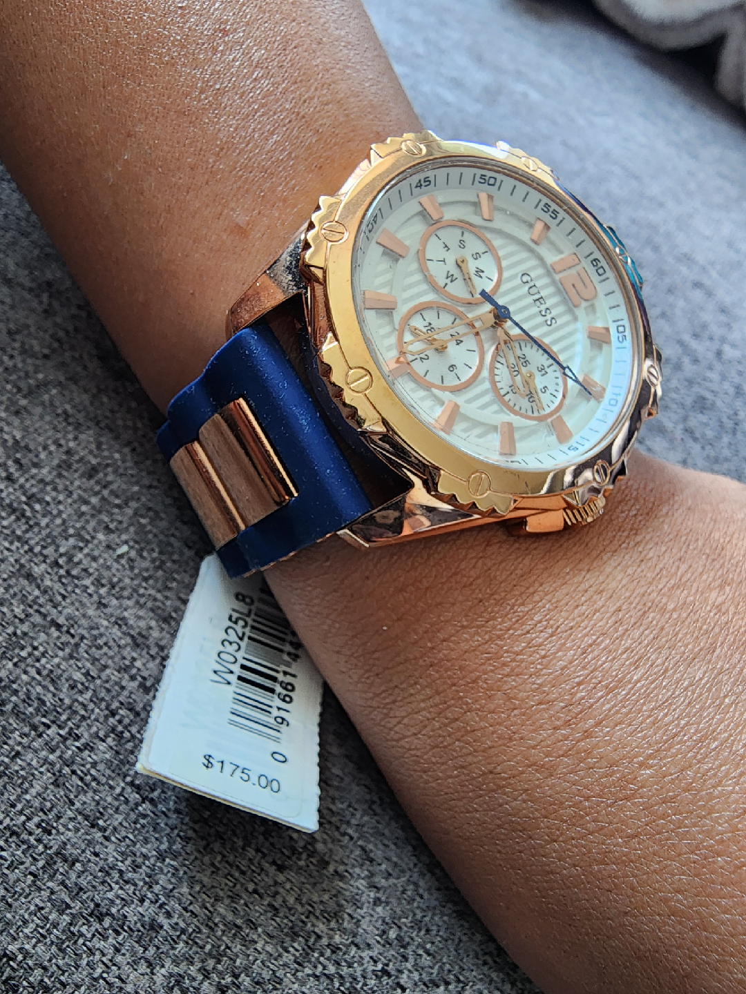 Brand new Blue-Rose Gold Guess Watch (unisex) - photo 4