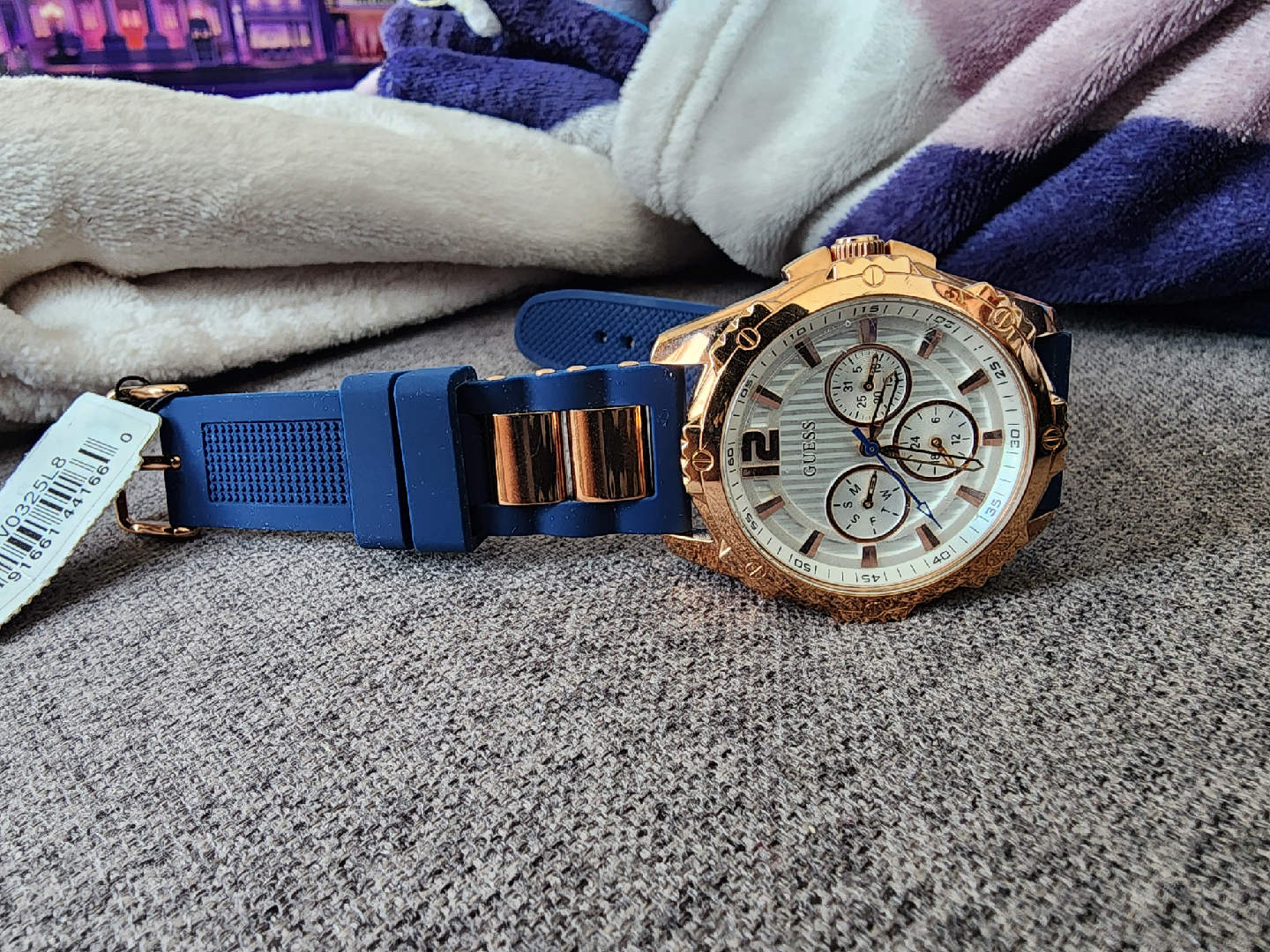 Brand new Blue-Rose Gold Guess Watch (unisex) - photo 5
