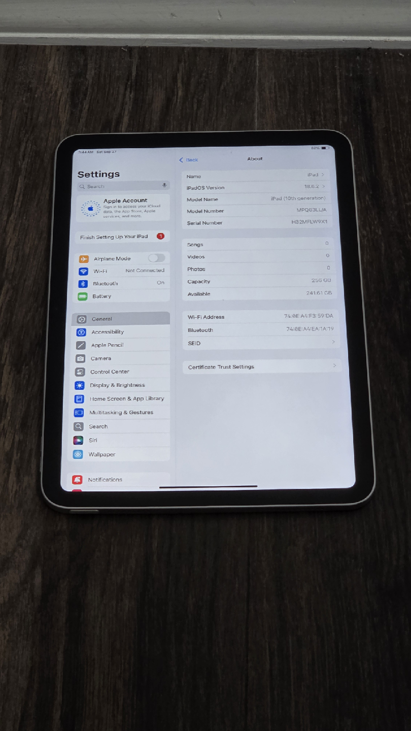 256GB Apple iPad (10th Generation) 10.9″ —Wi-Fi, in Silver - photo 2