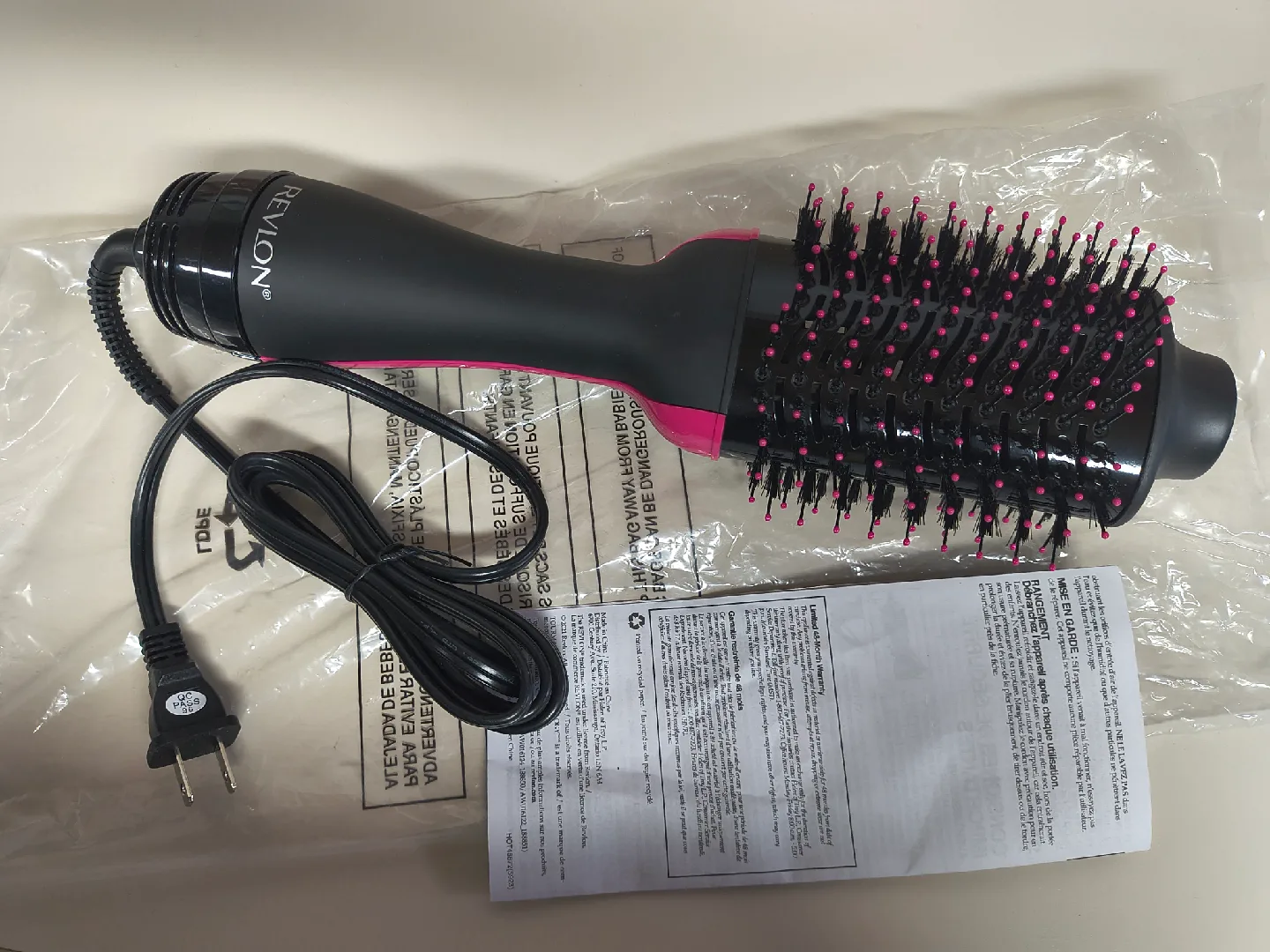 Brand New-Revlon One-Step Volumizer Hair Dryer Brush image indicator(2)