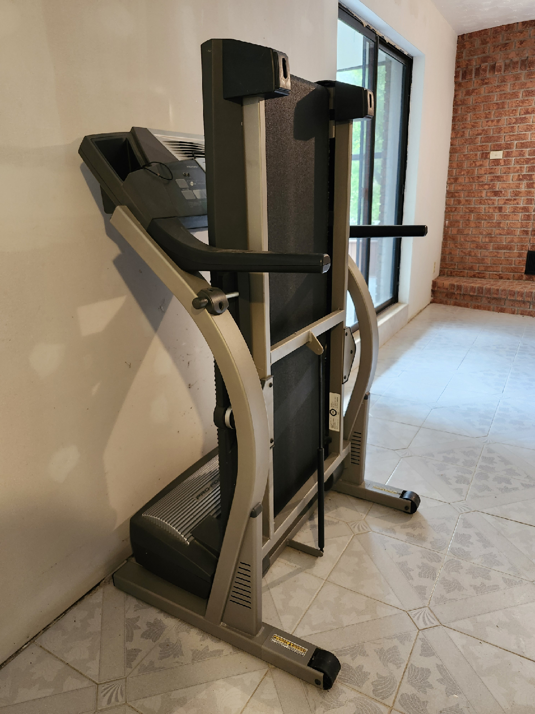 Folding Treadmill Exerciser - Pro-Form XP 590s   🥕 - photo 3