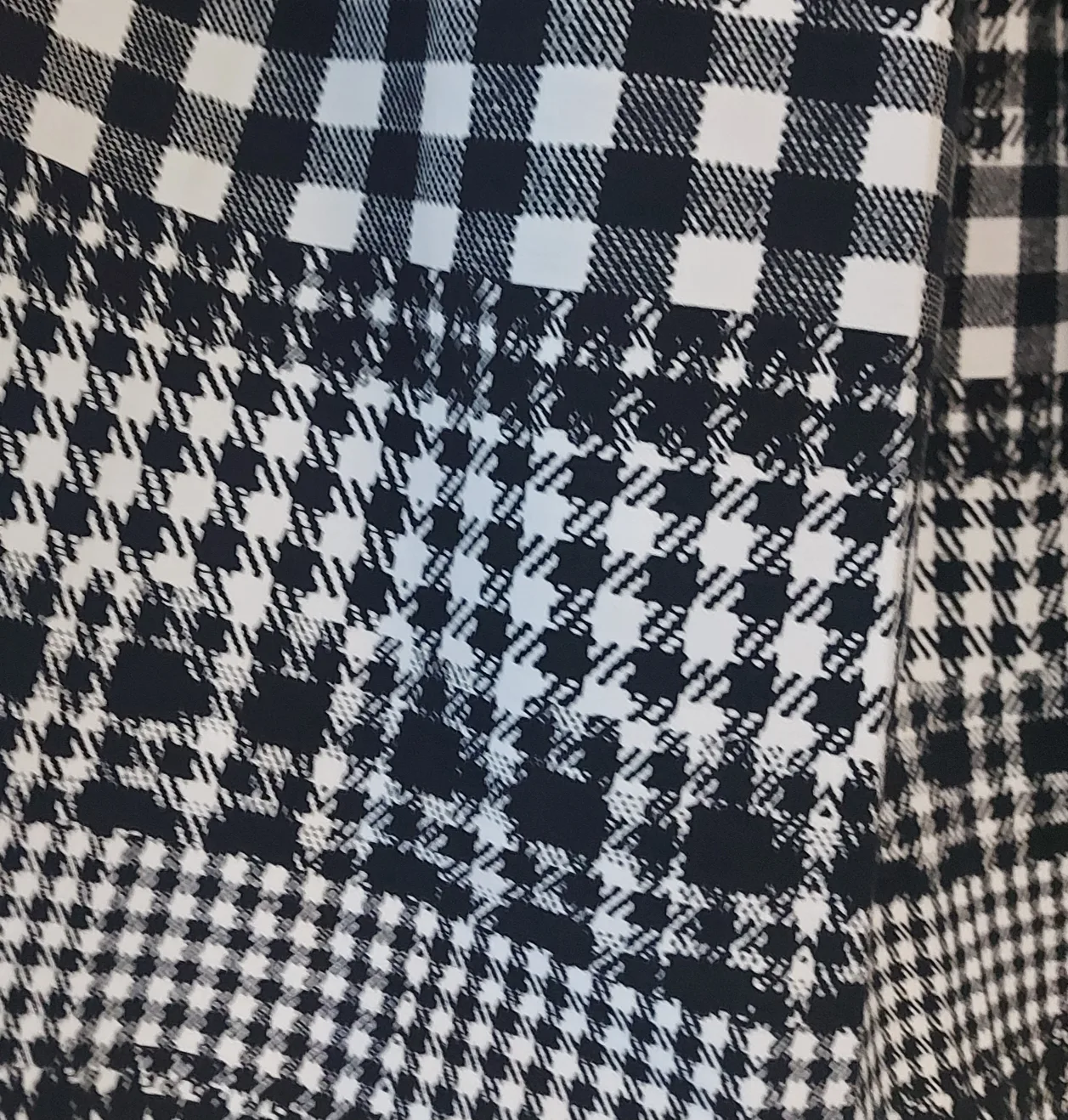 Black & White Plaid Fall Skirt Solid image indicator(3)