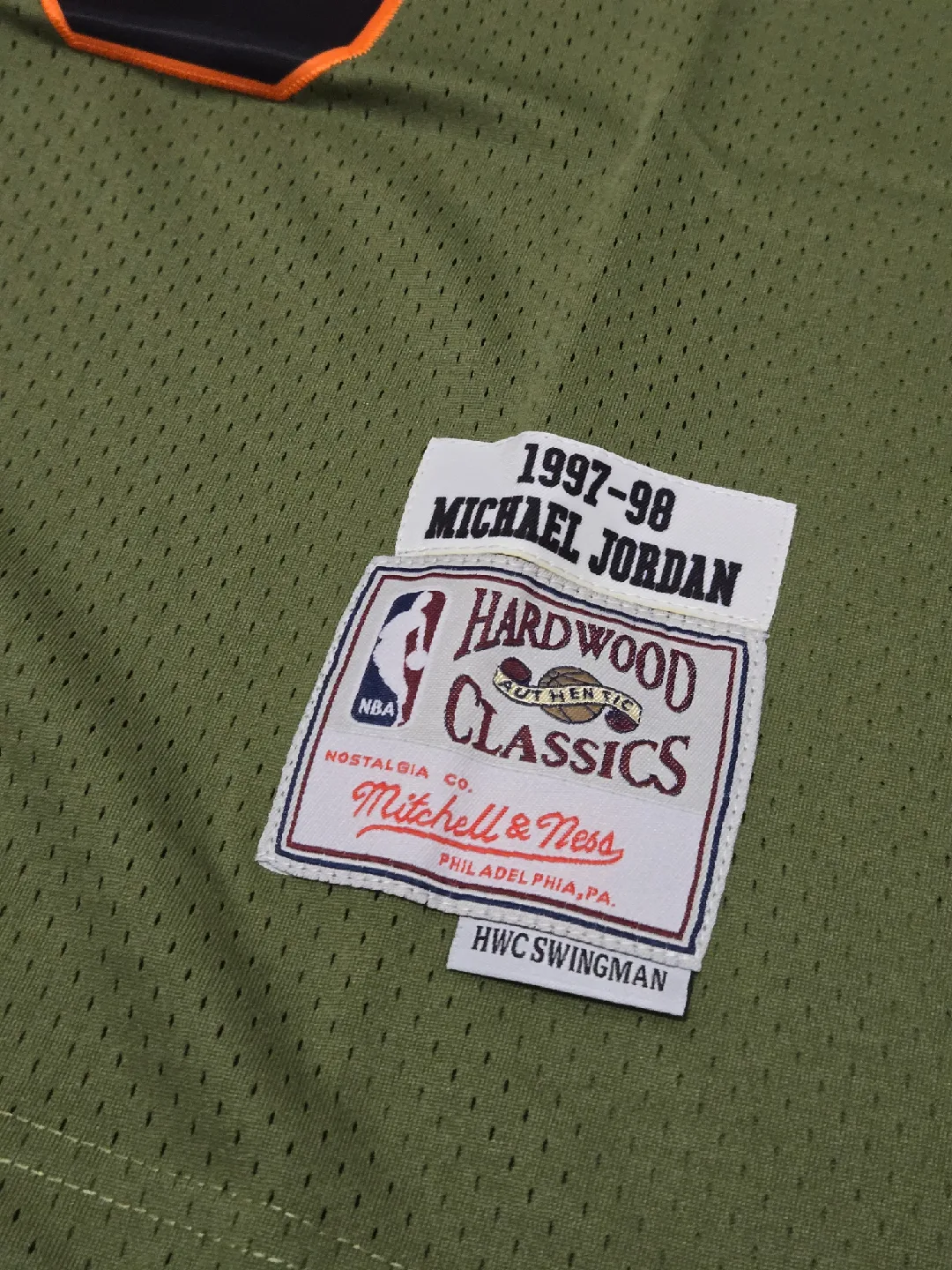 Mitchell & Ness Michael Jordan Bulls Jersey Size L and M image indicator(4)