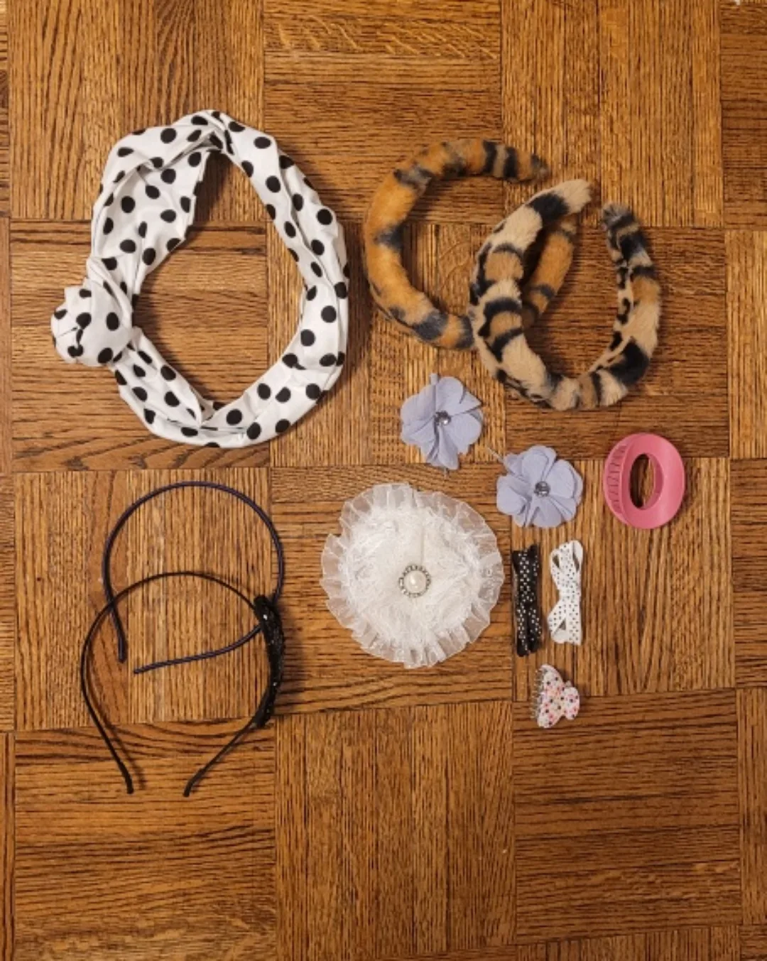 New Hair Accessories Bundle - Headbands, Clips thumbnail